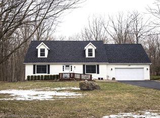 3391 Shimmons Rd, Auburn Hills, MI 48326