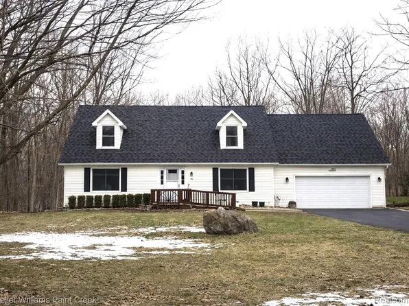 3391 Shimmons Rd, Auburn Hills, MI 48326