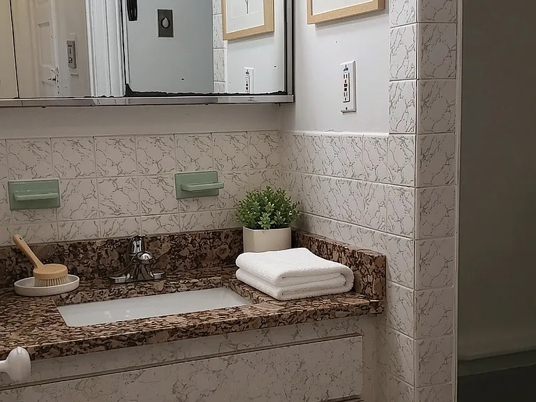 924 Beacon St #6 — Photo 9