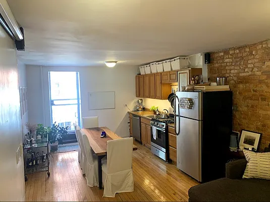 Rented by Compass | media 22