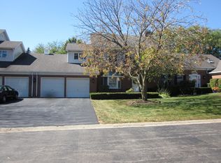 6 Laura Ln, Sugar Grove, IL 60554