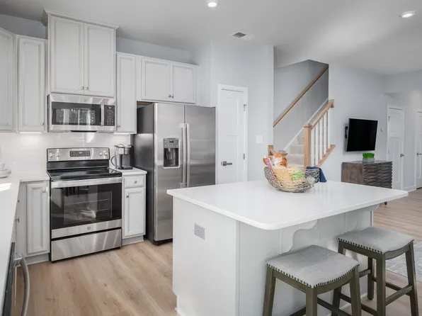 209 Brightsmith Ln #38B, Goodlettsville, TN 37072