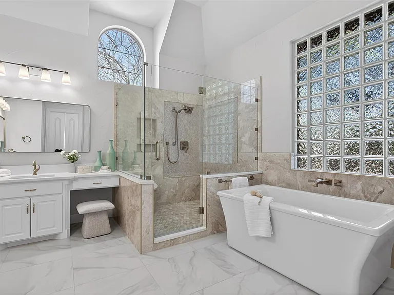 5704 Pine Valley Dr — Photo 26