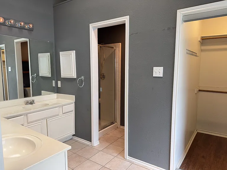 9701 Concord Dr — Photo 9