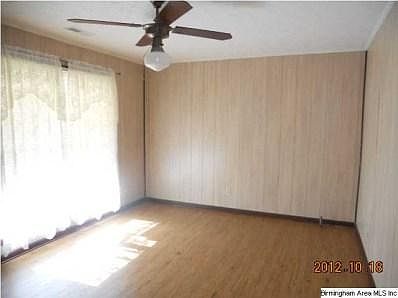5th image of 933 Pinecrest Dr