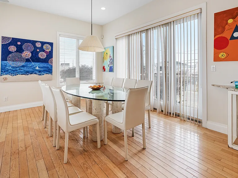 915 Dune Rd — Photo 16