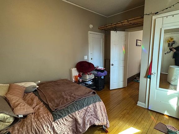 2nd image of 790 Dayton Ave Unit 1