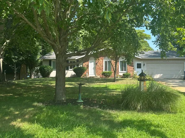 2973 Memorial Dr, Holland, MI 49424