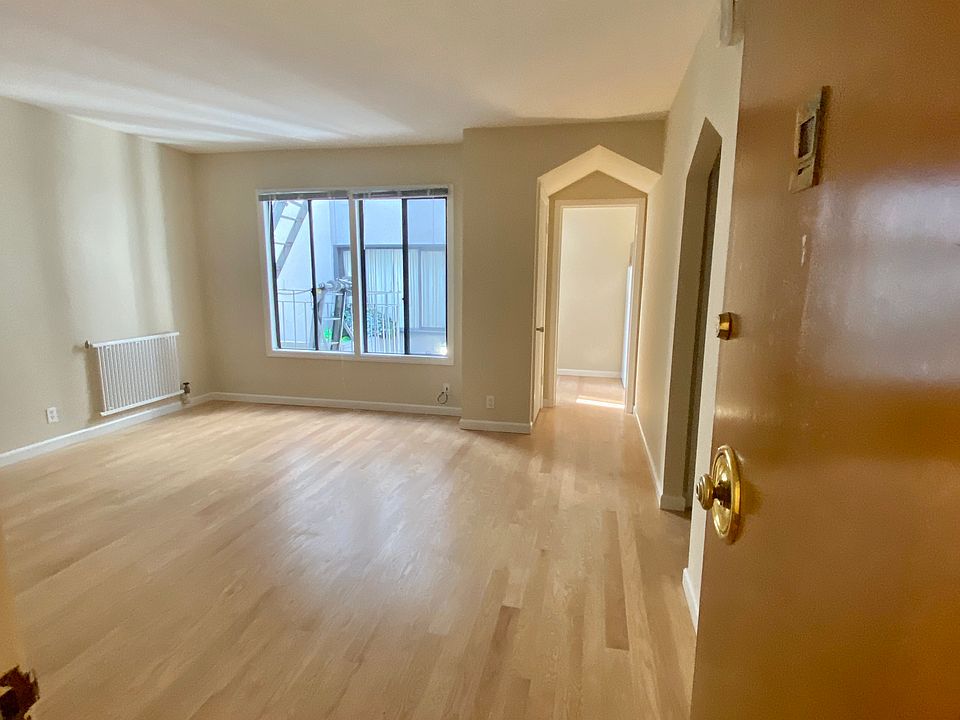 1st image of 1685 Chestnut St #304