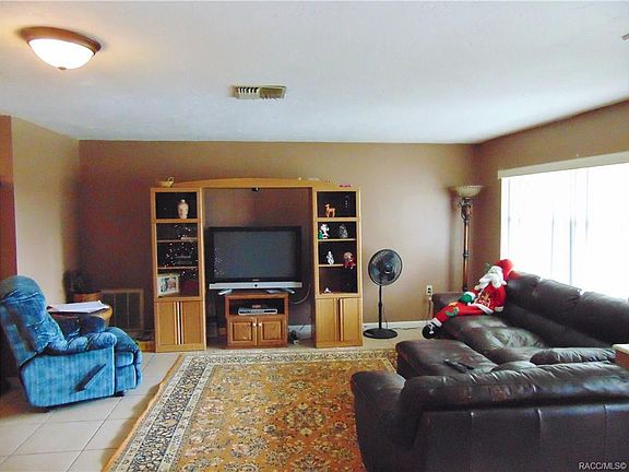 4th image of 257 W Casurina Pl