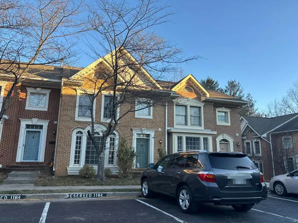 3902 Kathryn Jean Ct, Fairfax, VA 22033