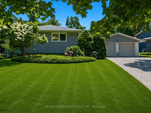 1320 Gatehouse Dr, Mississauga, ON L5H 1A5
