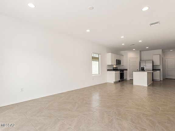 5th image of 9727 E Gray Hawk Dr