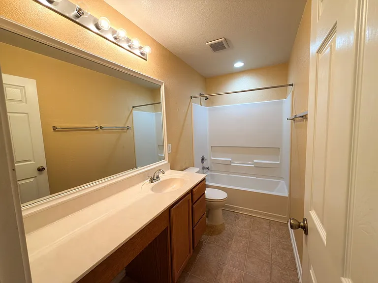 2250 Howry Dr — Photo 8