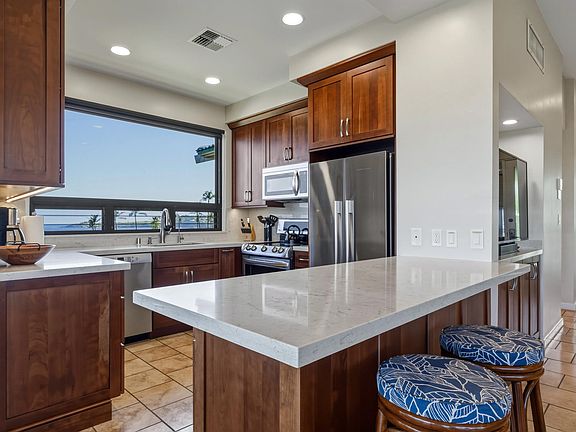 3rd image of 500 Bay Dr Unit 11B2
