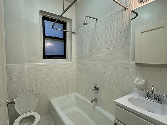 5th image of 515 W 113th St #3F