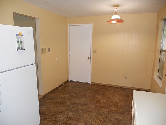 3rd image of 11629 SE 223rd Dr
