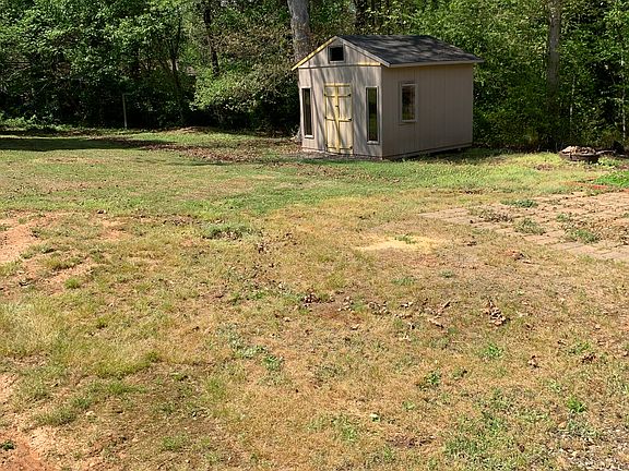 Backyard storage building