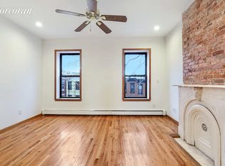 30 1st St #3, Brooklyn, NY 11231