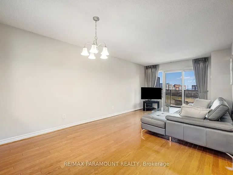 25 Kingsbridge Garden Cir #616 — Photo 21