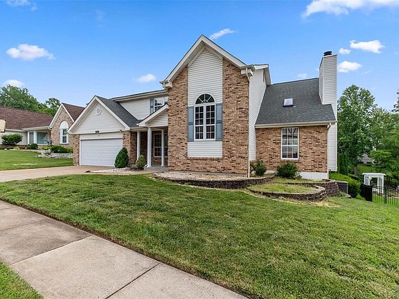 2nd image of 3022 Oakstowne Pl