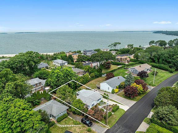 3rd image of 41 Ridge Dr