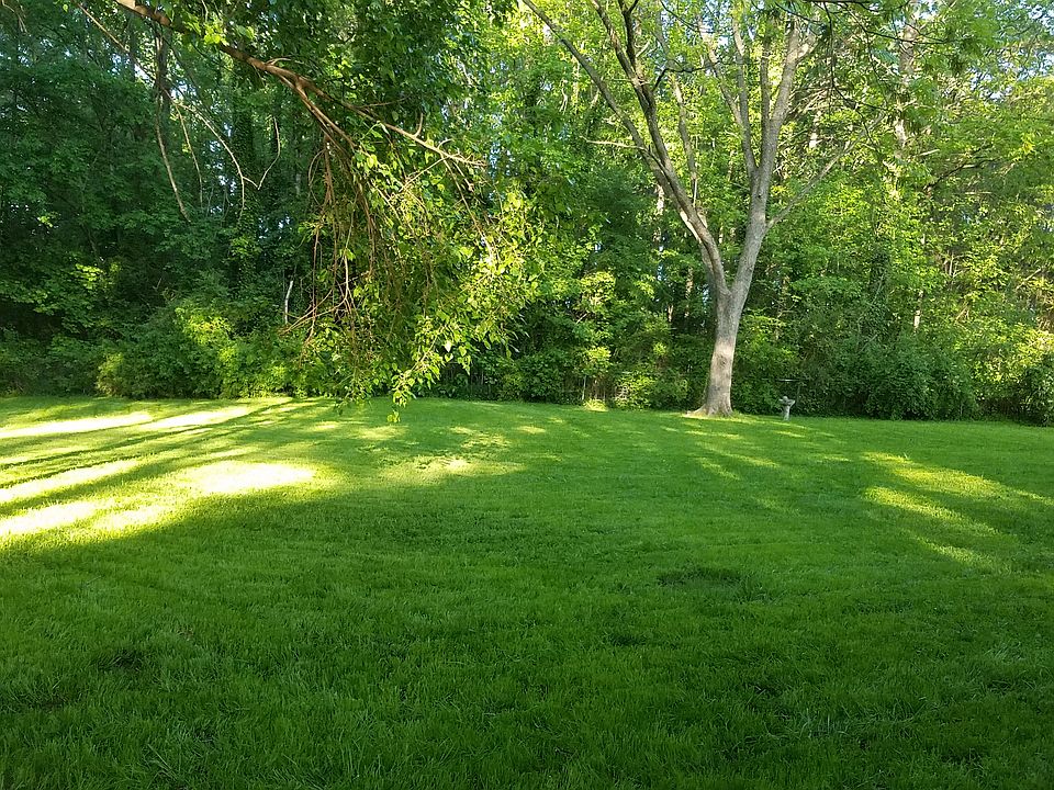 2nd image of 111 Glenn Meadow Ct
