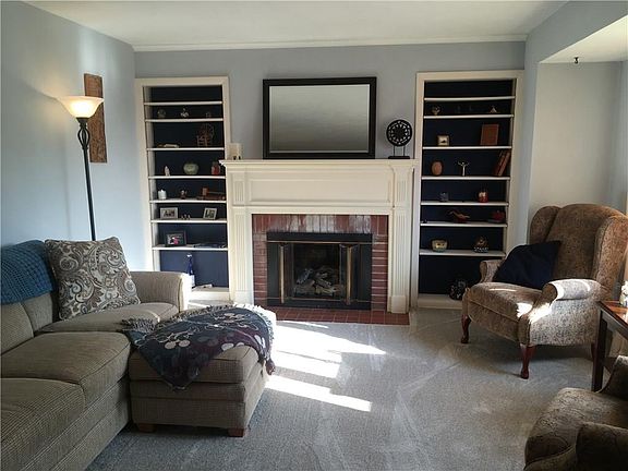 3rd image of 3315 Garden Ave