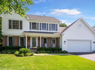 295 Barn Swallow Ln, Vernon Hills, IL 60061