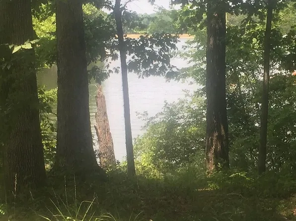 106 Grand Valley Dr, Saulsbury, TN 38067