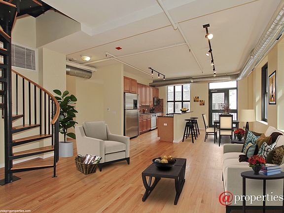 Kitchen / Living Room