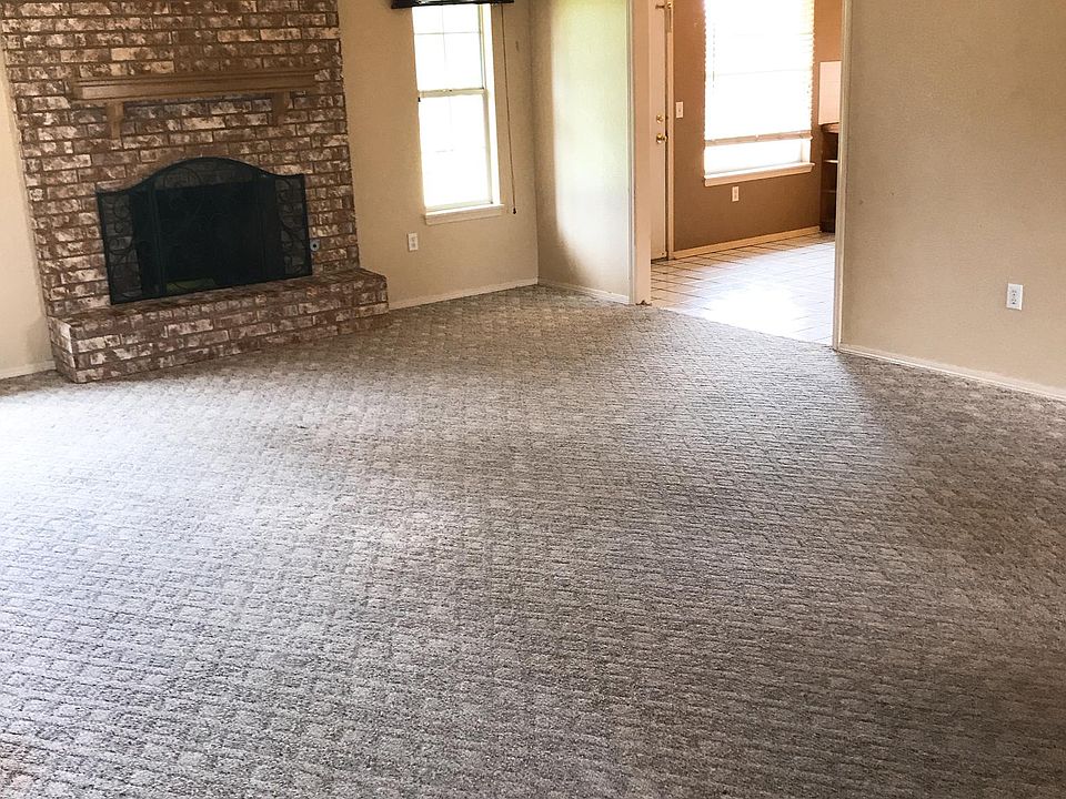 2nd image of 1362 Forest St