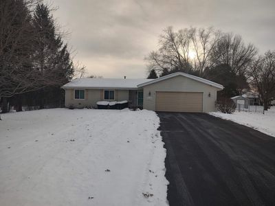 1128 Royal Aberdeen Dr, Rockford, IL, 61103