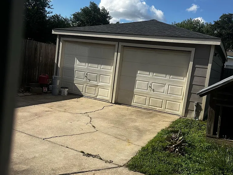 12418 Plumbrook Dr — Photo 23