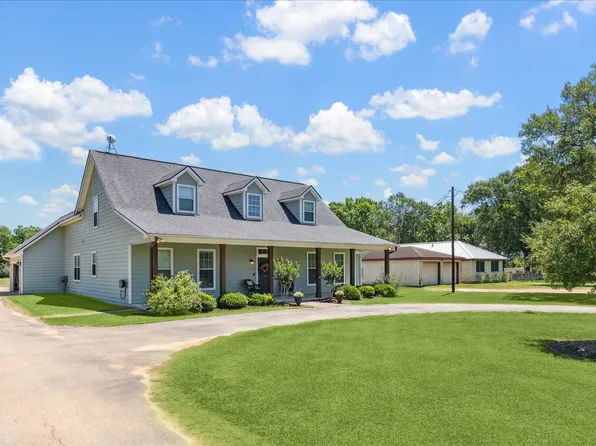 1170 Woody Ln, Sealy, TX 77474