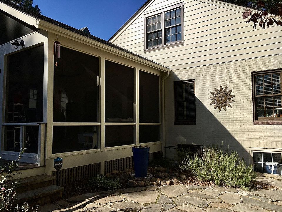 2nd image of 2029 Tuxedo Ave