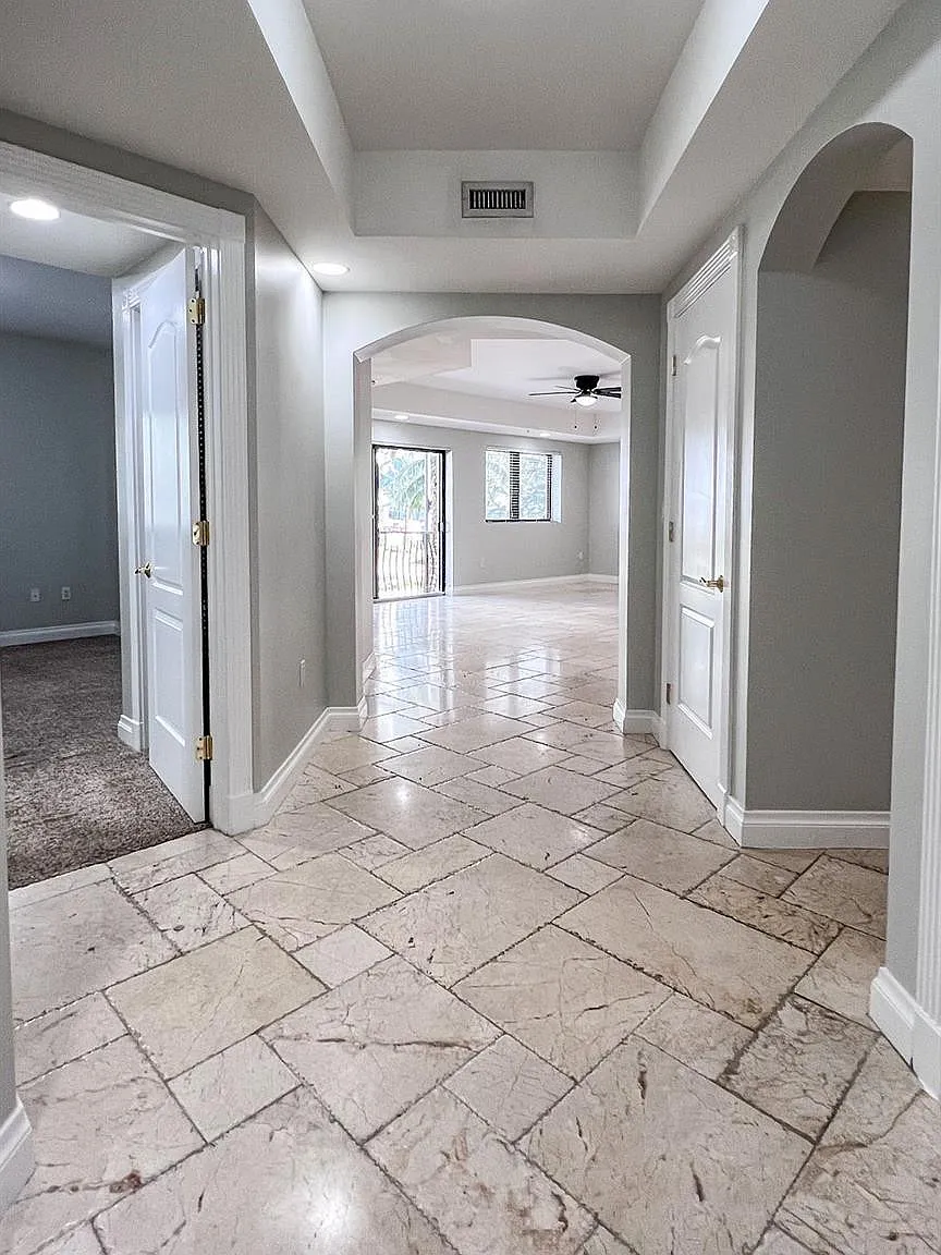3 bed, 2.5 bath, 2000 sqft, $4,500 — Photo 2