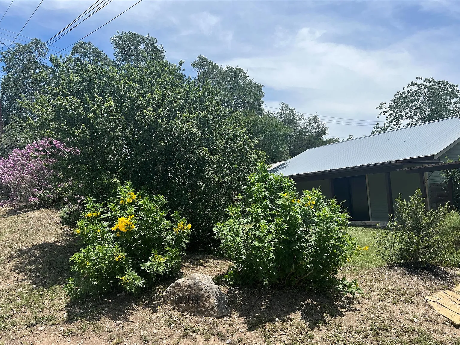 2 bed, 2.0 bath, 1240 sqft, $2,400 — Photo 3