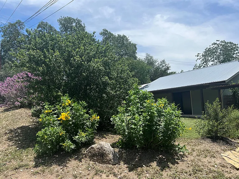 15303 Texas St — Photo 3