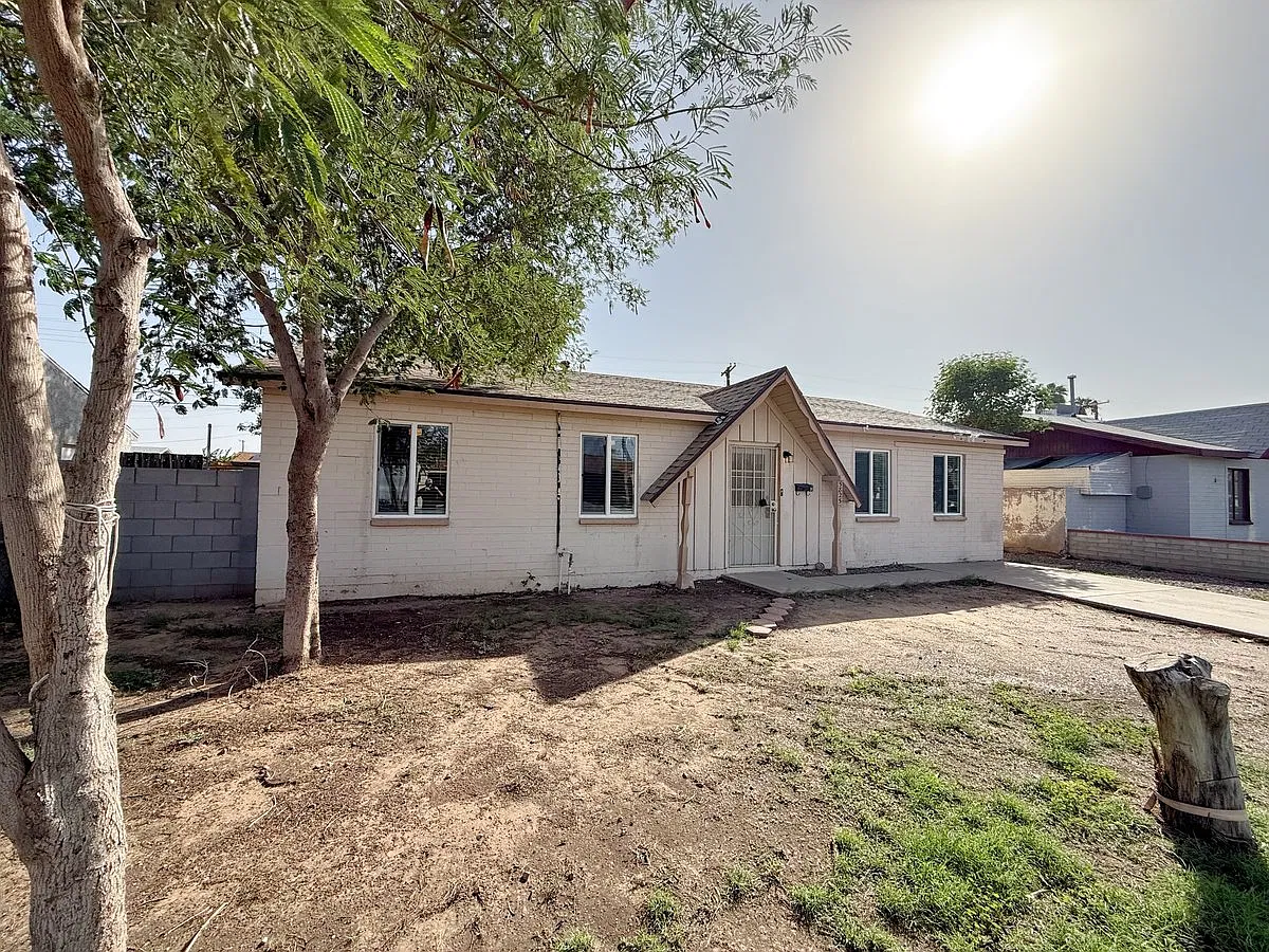 5825 W. Flower St. — Photo 2