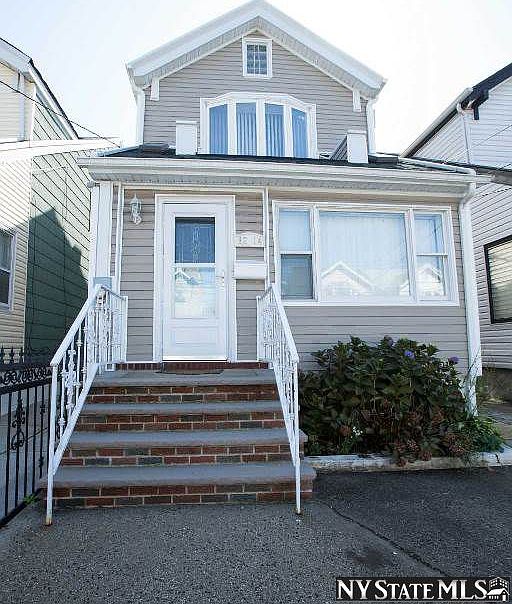 1st image of 9214 92nd Ave