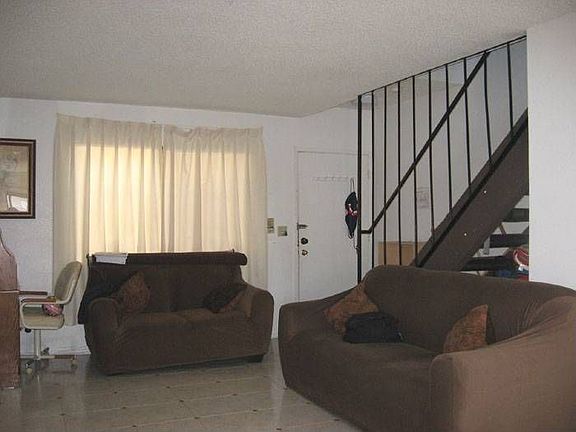 2nd image of 709 S Lincoln St APT 10
