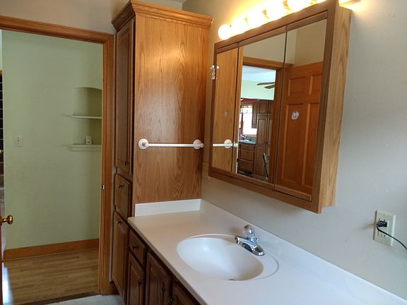 Main floor bathroom