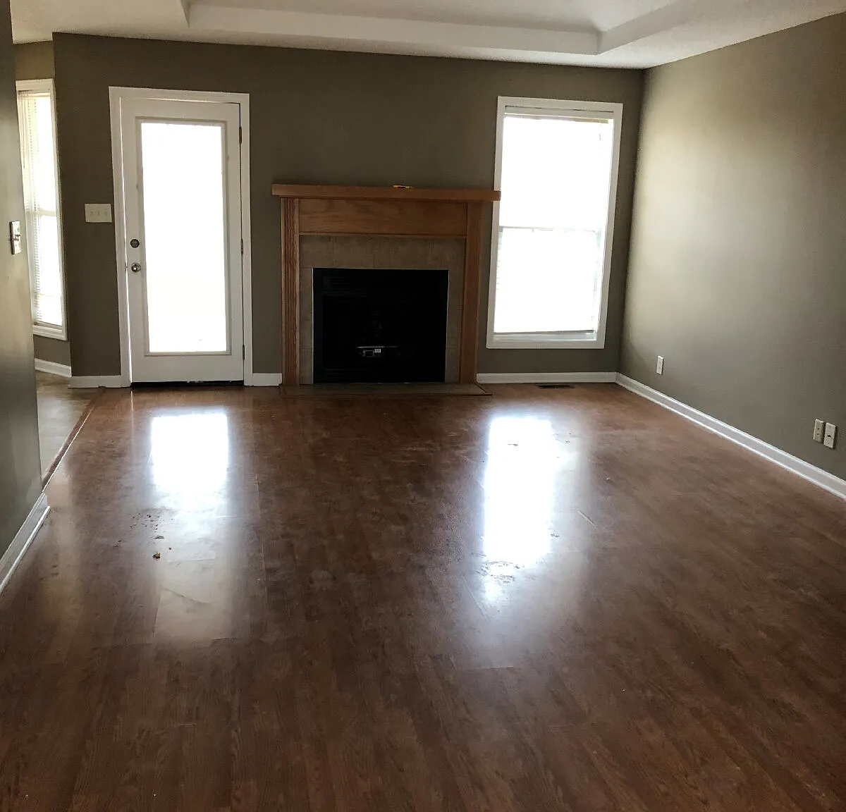 3 bed, 2.0 bath, 1258 sqft, $1,595 — Photo 3