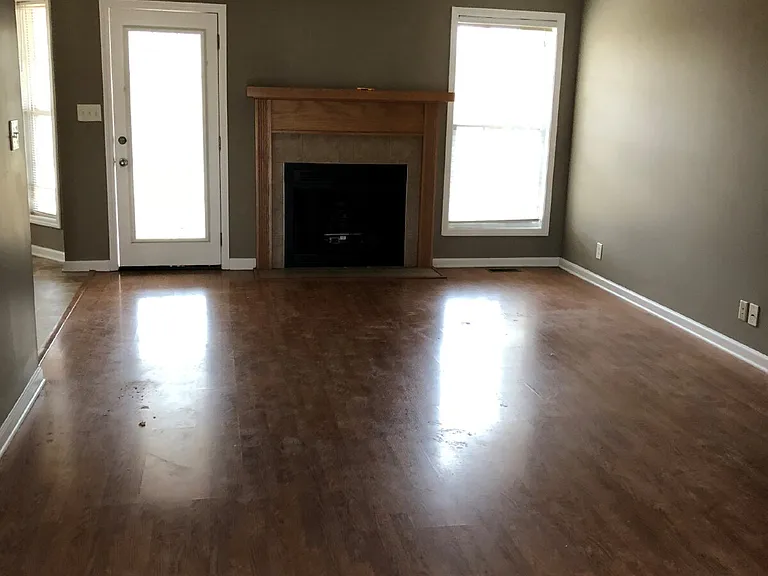 2626 Del Ray Dr — Photo 2