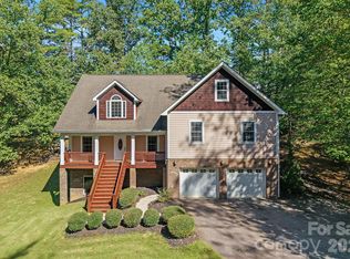 15 Hope Rd, Weaverville, NC 28787