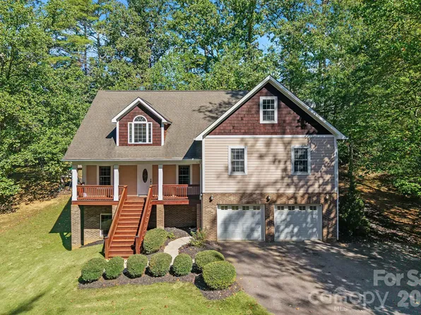 15 Hope Rd, Weaverville, NC 28787