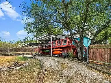 2 bed, 900 sqft, $1,600 — Photo 3