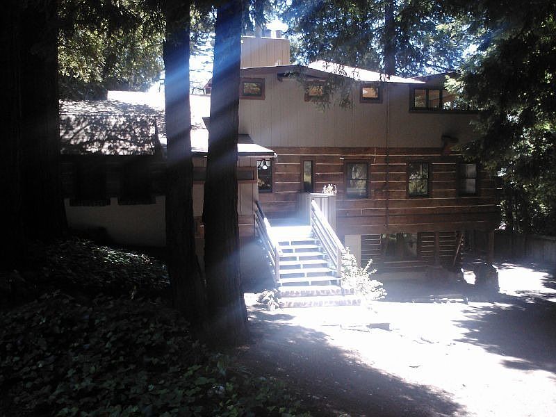 1st image of 15 Sunset Dr