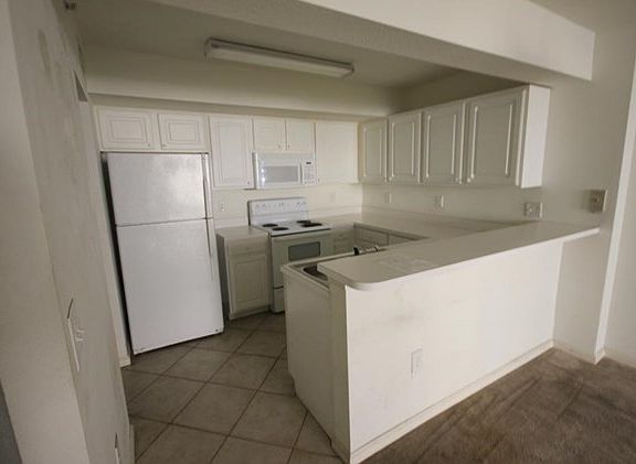 5th image of 4127 Residence Dr APT 402
